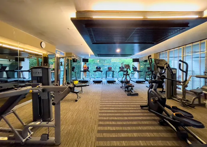 300m Bts L Large 110 Sqm L Pool And Sauna *
