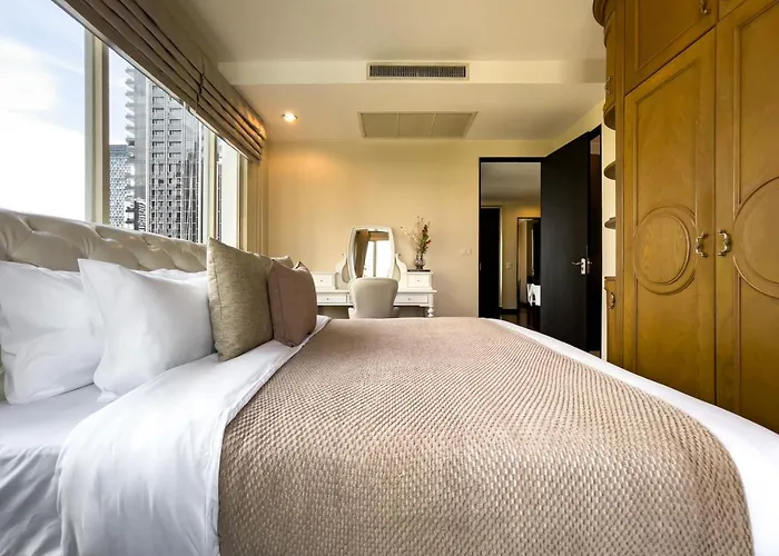 300m Bts L Large 110 Sqm L Pool And Sauna * 曼谷