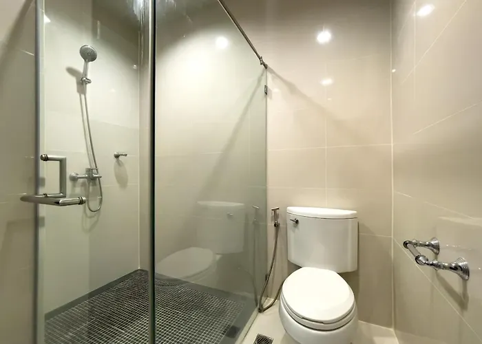 300m Bts L Large 110 Sqm L Pool And Sauna