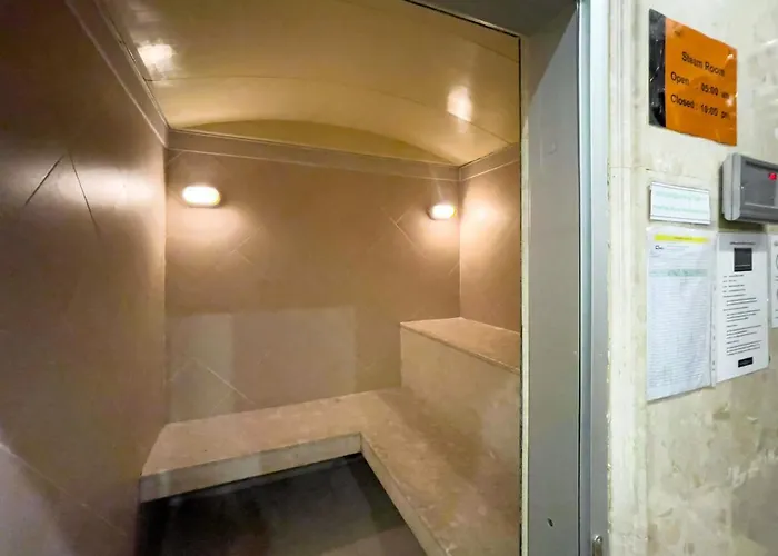 300m Bts L Large 110 Sqm L Pool And Sauna 公寓 曼谷